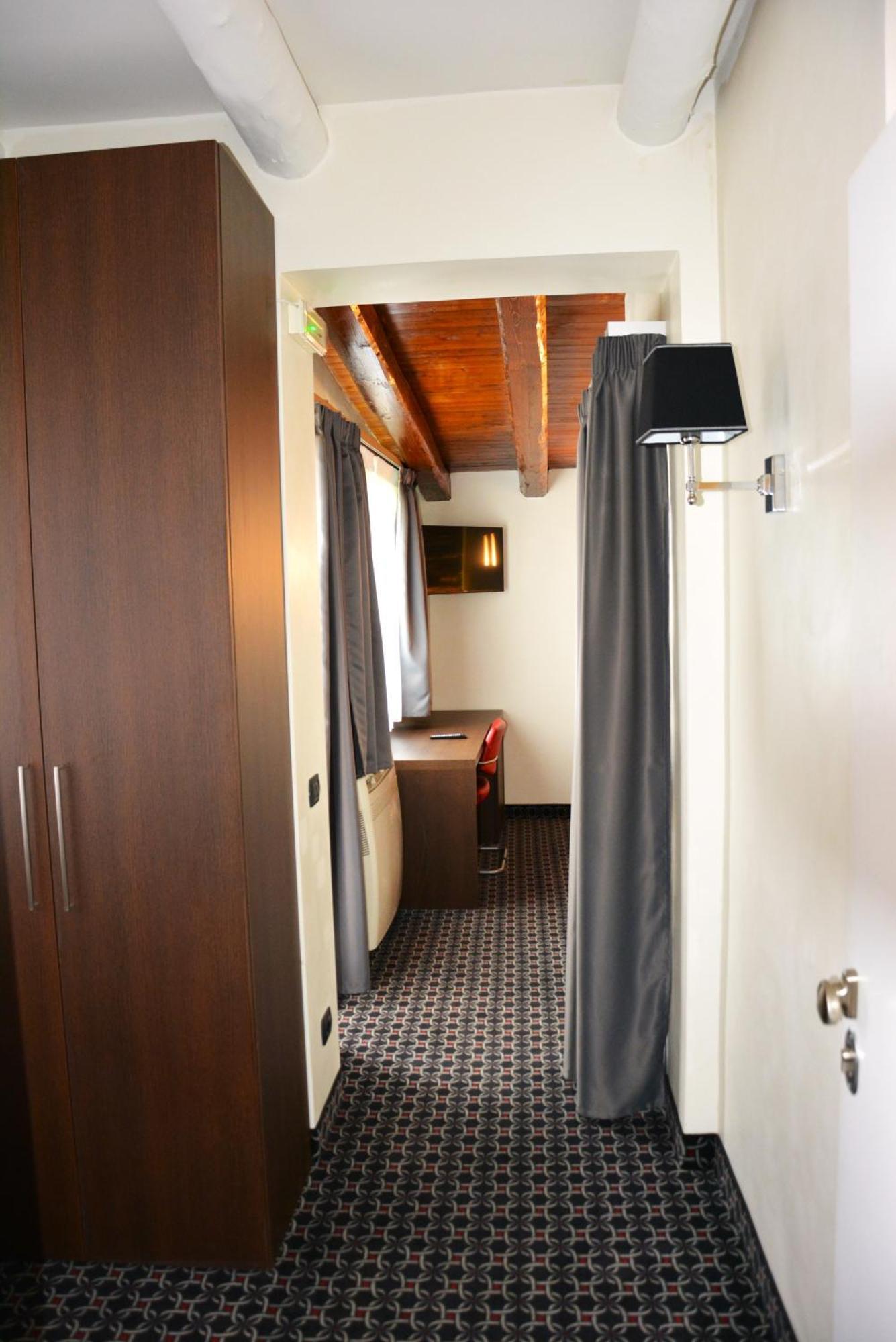 Gemelli Hotel روما المظهر الخارجي الصورة